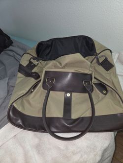 BRAND NEW TRAVEL BAG