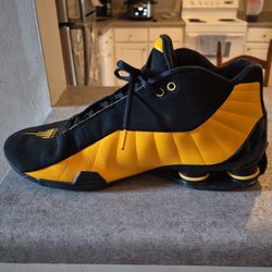 Size 11.5 Nike Shox BB4 Black University Gold