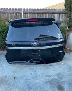 2016-2019 FORD EXPLORER LIFTGATE WITH BACKUP CAMERA. FULL ASSEMBLY PARTS