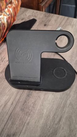 HyperGear Multi-Device Wireless Charging Station