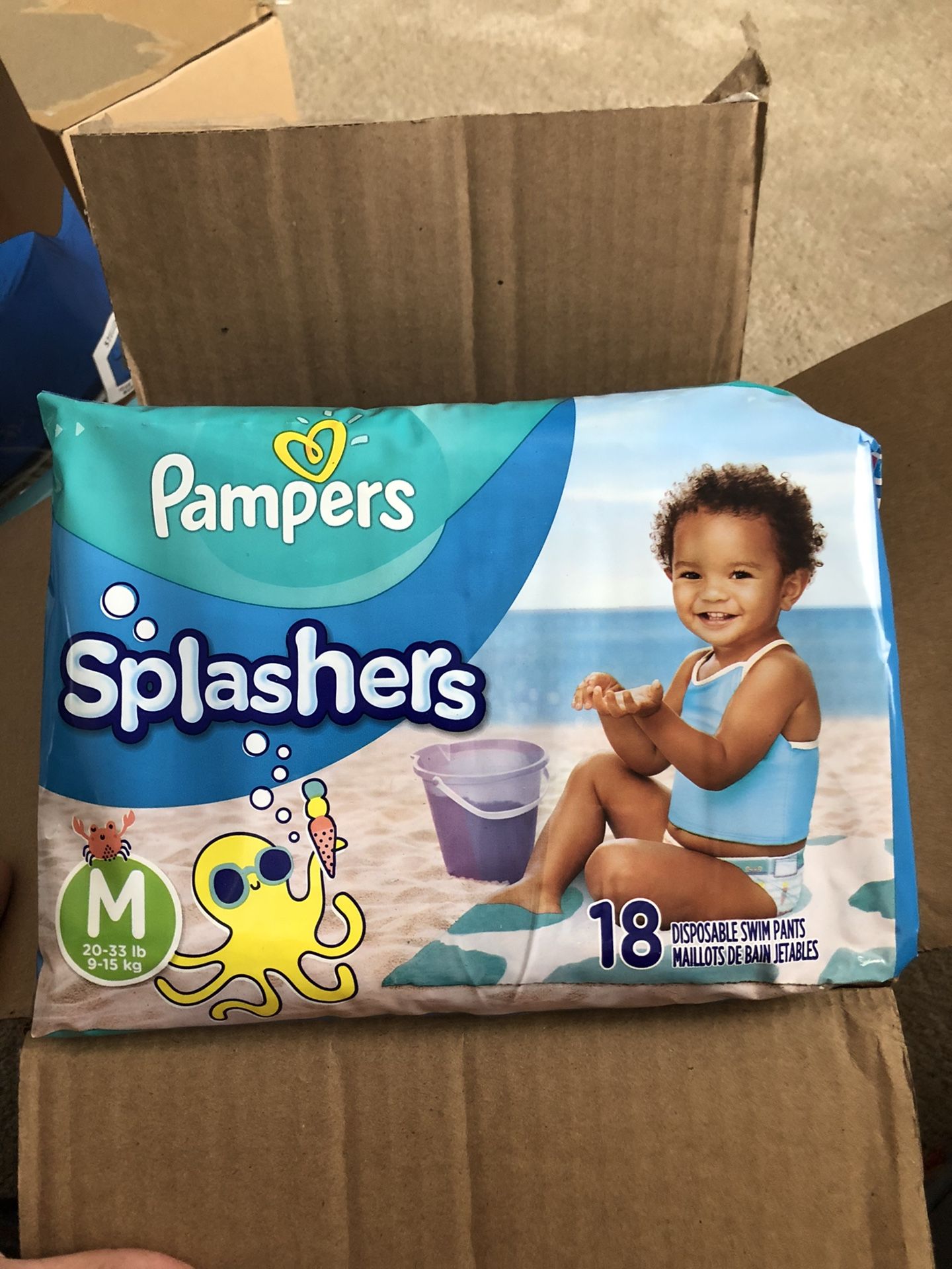 Pampers splashes