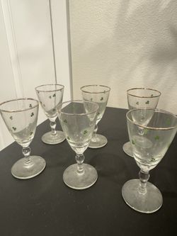 Mini clover wine glasses