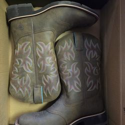 Womens Arait Boots