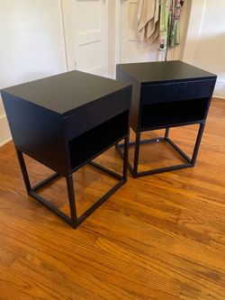 Minimalist Black Nightstands