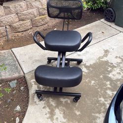 Ergonomic kneeling Chair