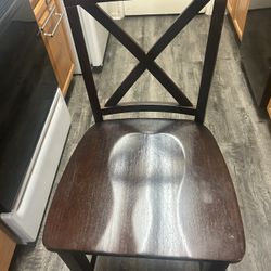 Dinnning Table 