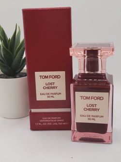 TOM FORD 

Lost Cherry Eau de Parfum

1.7 fl ⭐️ (USED 5%)