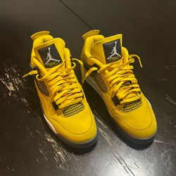 Jordan 4 Lightning Worn Once