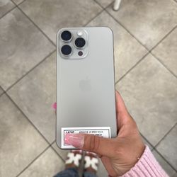 iPHONE 15 PRO MAX ATT/CRICKET
