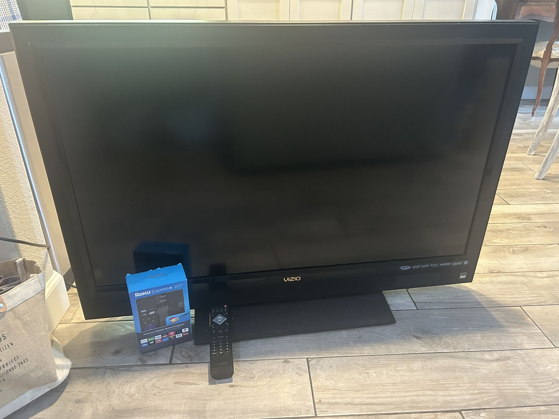 42” Vizio TV and Unused Roku For Sale