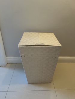  Laundry Hamper Beige Moving sale