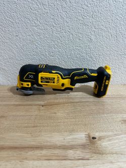 Dewalt 20V XR Multi Tool Unused (Nueva)