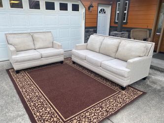 Beautiful couch and loveseat - great condition