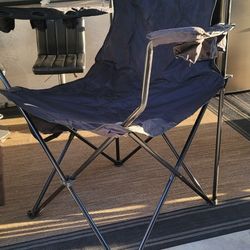 5ft huge foldable chair ice cold pouch on side 6 cup holders