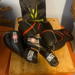 Boxing Gloves 
