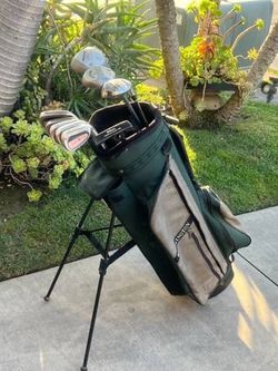 └➤➤➤ Men's Right-Handed | TaylorMade Golf Set | 12 Clubs +