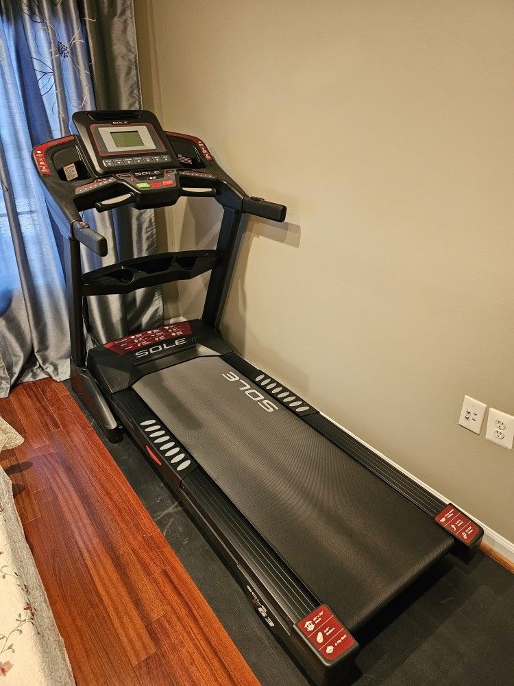 Sole F63 Treadmill