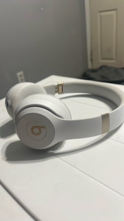 Beats Solo 4