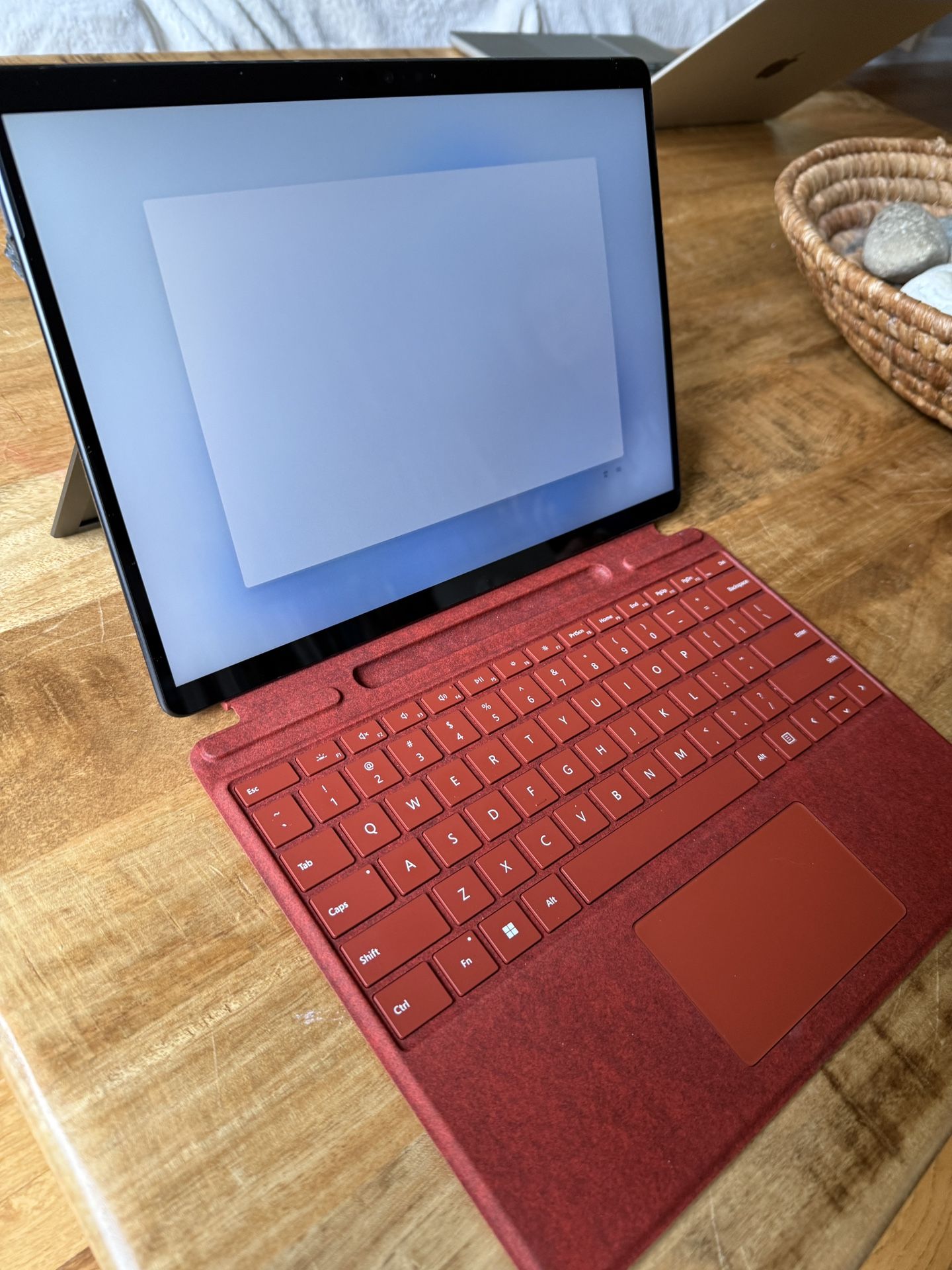 Surface Pro 8 (i7/16/512)