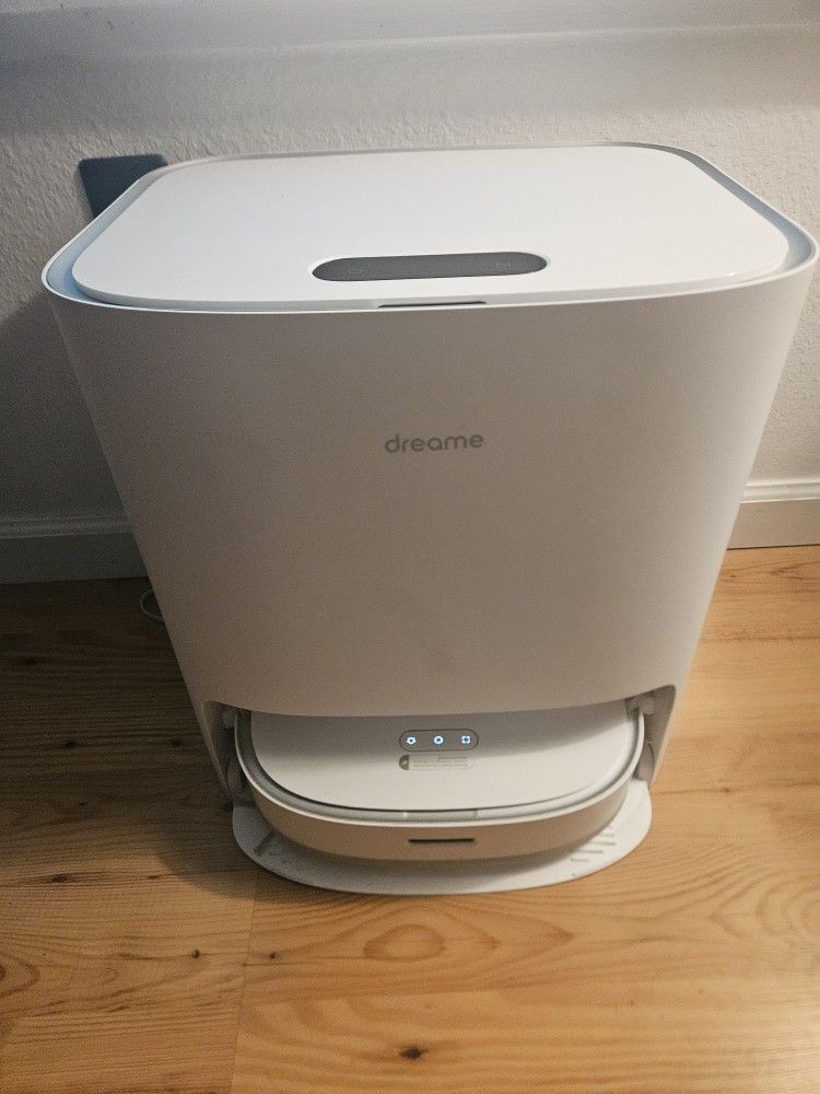 Dreametech W Robot Vacuum Cleaner and Mop