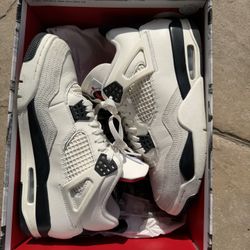 Jordan 4 Retro Flight Club 