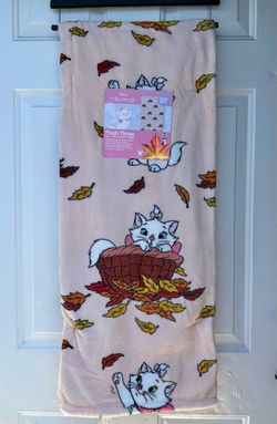 Disney Aristocats Marie Plush Throw Blanket
