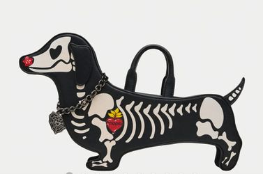 Betsey Johnson skeleton Weenie 🐕