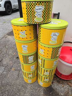 13 Moose Munch Tins