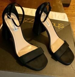 BASICALLY BRAND NEW “STEVE MADDEN” Womens Dillion Print Dress Sandals Black 9 Medium!