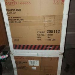 2 Nightstands And Dresser Set
