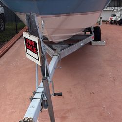 Small Boat With Trailer - For Project - Bote Pequeño Con Trailer Para Proyecto