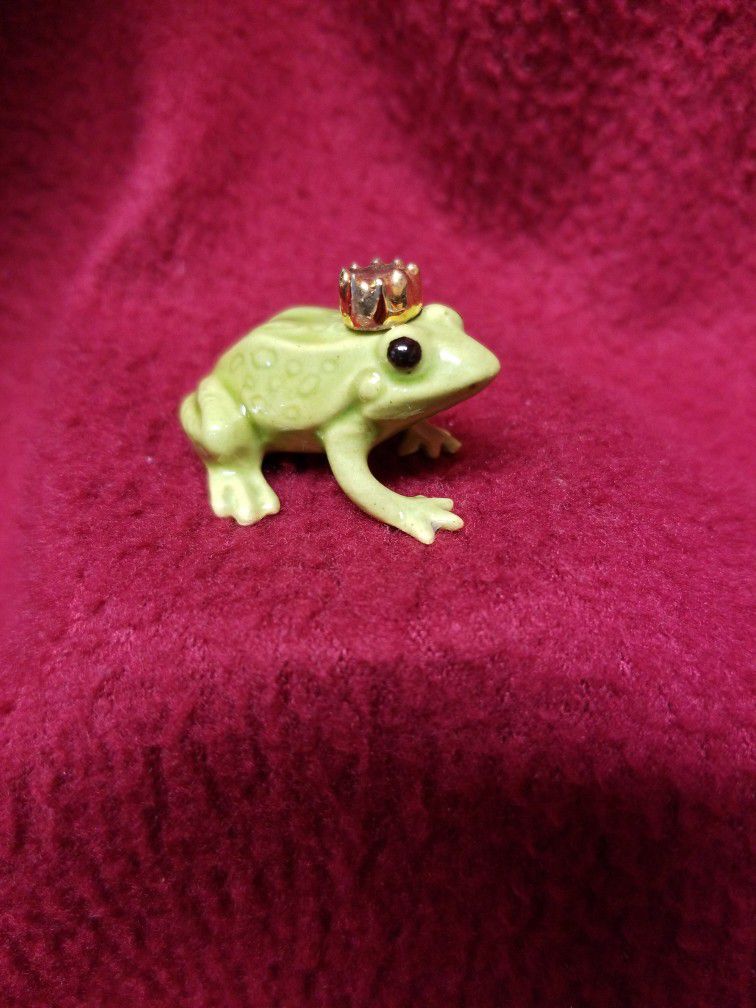 Hagen Renaker Frog Prince