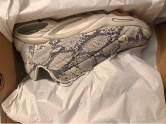 HOT STEP AIR TERRA / NOCTA SHOES