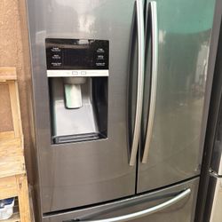 Refrigerator 