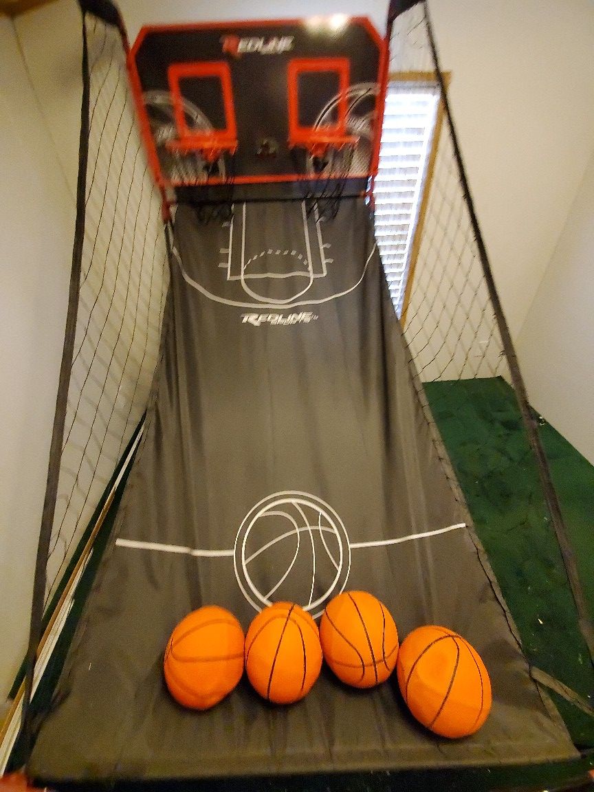 2 Player Indoor Arcade Basketball Game