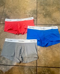 Calvin briefs men