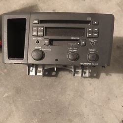 Volvo Stock Radio