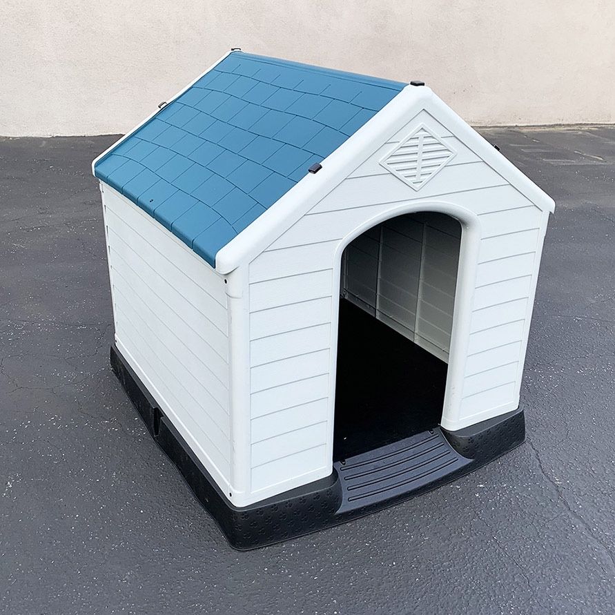 (New) $105 Large Outdoor Indoor Plastic Dog House Waterproof, Size 36”x36”x39”