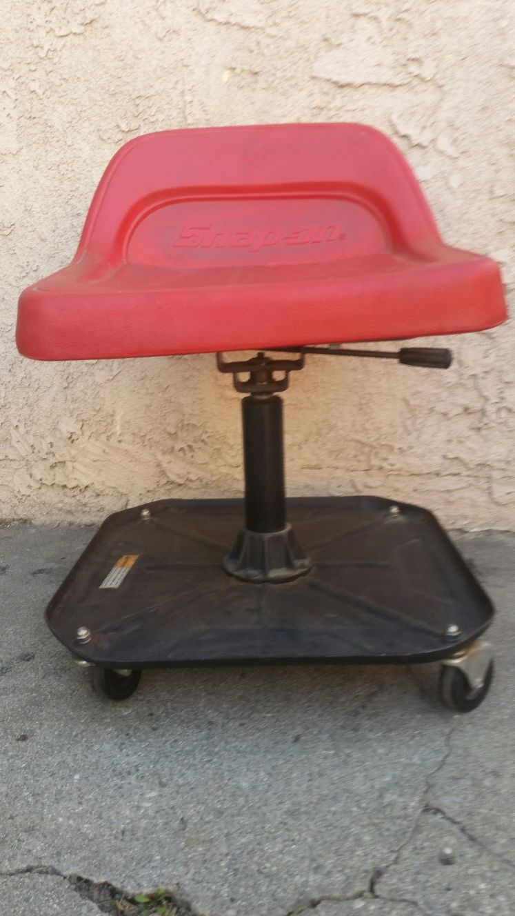 Snap on rolling stool new arrivals