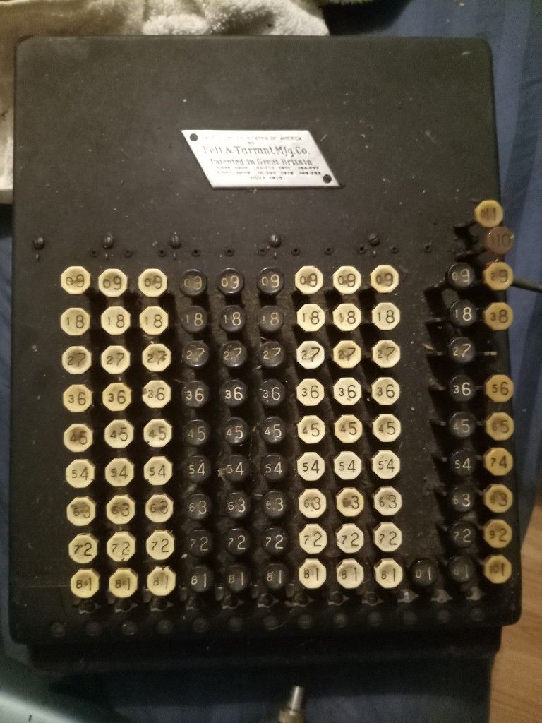 Vintage Comptometer A mechanical calculator Made In 1900's