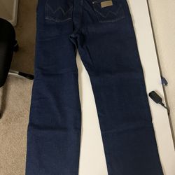 13MWZ Wrangler Cowboy Cut