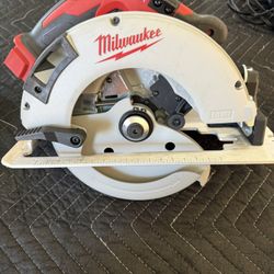 Milwaukee 7-1/4” 18v Circular Saw