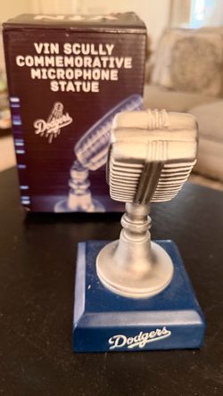 2017 LA Dodgers Vin Scully Ring of Honor Commemorative Microphone Statue w/ Original Box