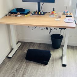 Height Adjusting Table
