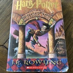 Harry Potter and the Sorcerer's Stone by J. K. Rowling (2003, Trade Paperback)