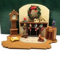 Santa’s Big Night - Hallmark Scene Miniatures / Mint In Box 