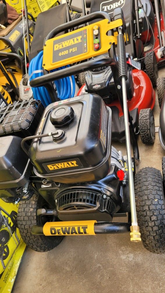 Pressure Washer Dewalt 4400ps
