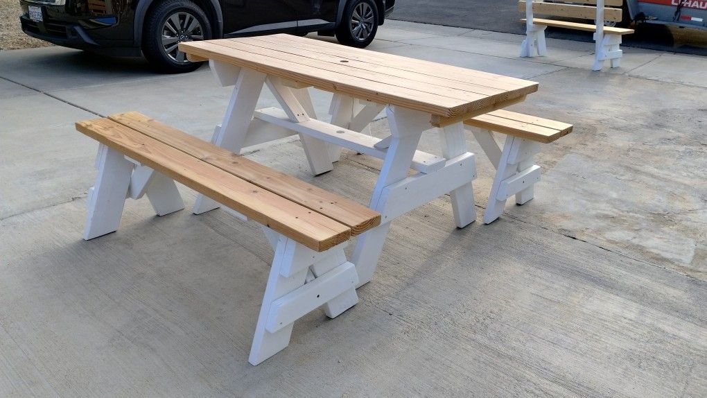 Custom Made Picnic Tables.