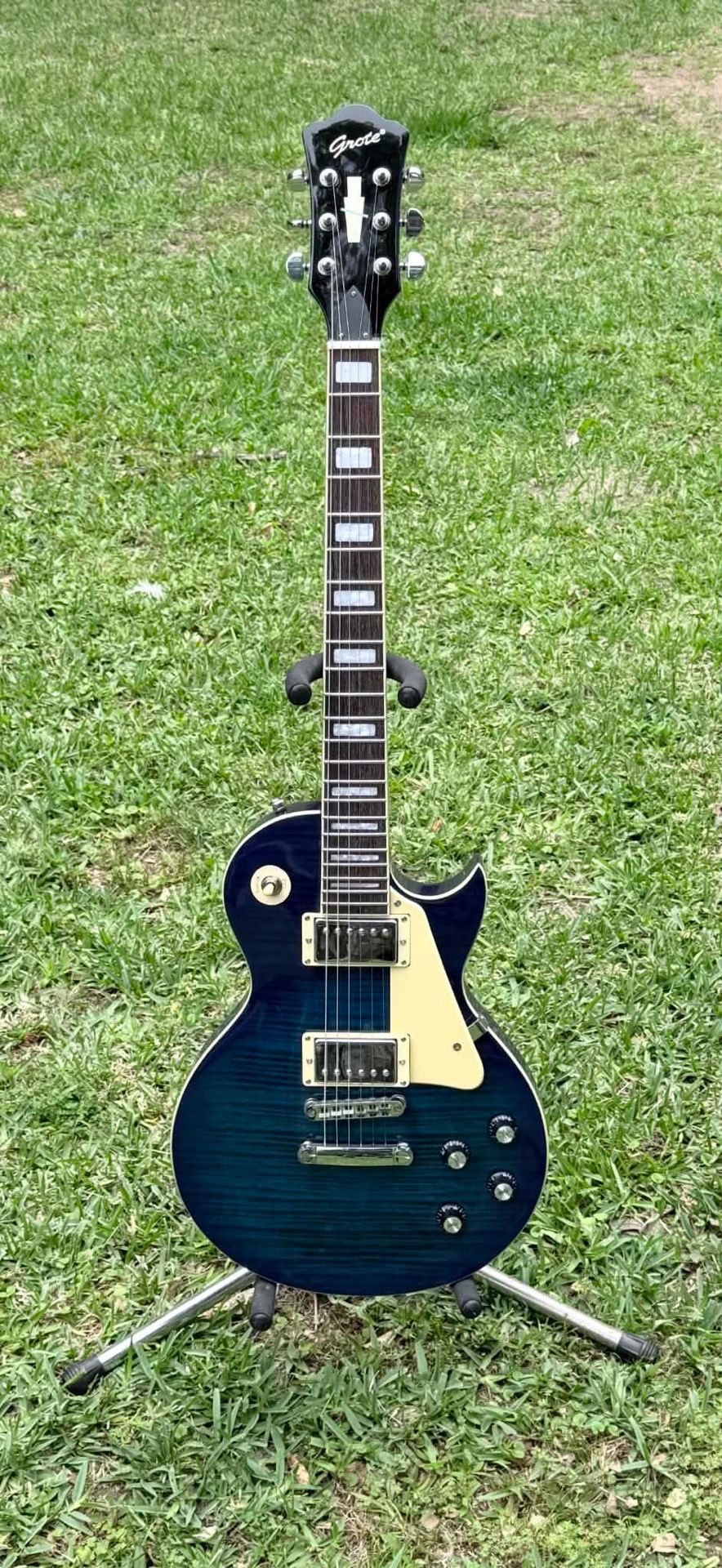 Grote electric guitar