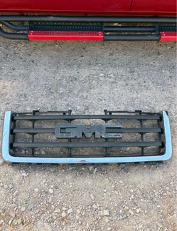 07-13 GMC grill